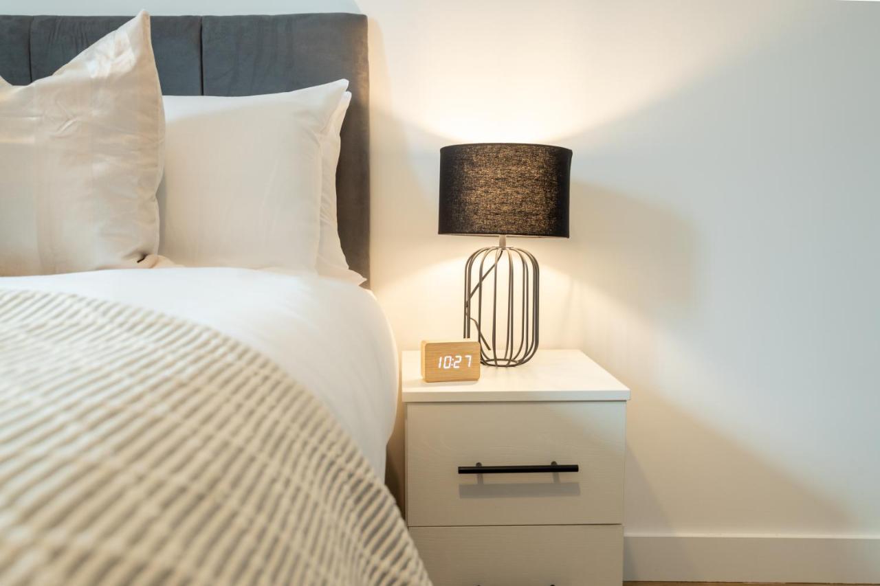 Luxe Apartments Bracknell Near Ascot, Legoland, Windsor, Lexicon - Free Parking & Gym Eksteriør billede